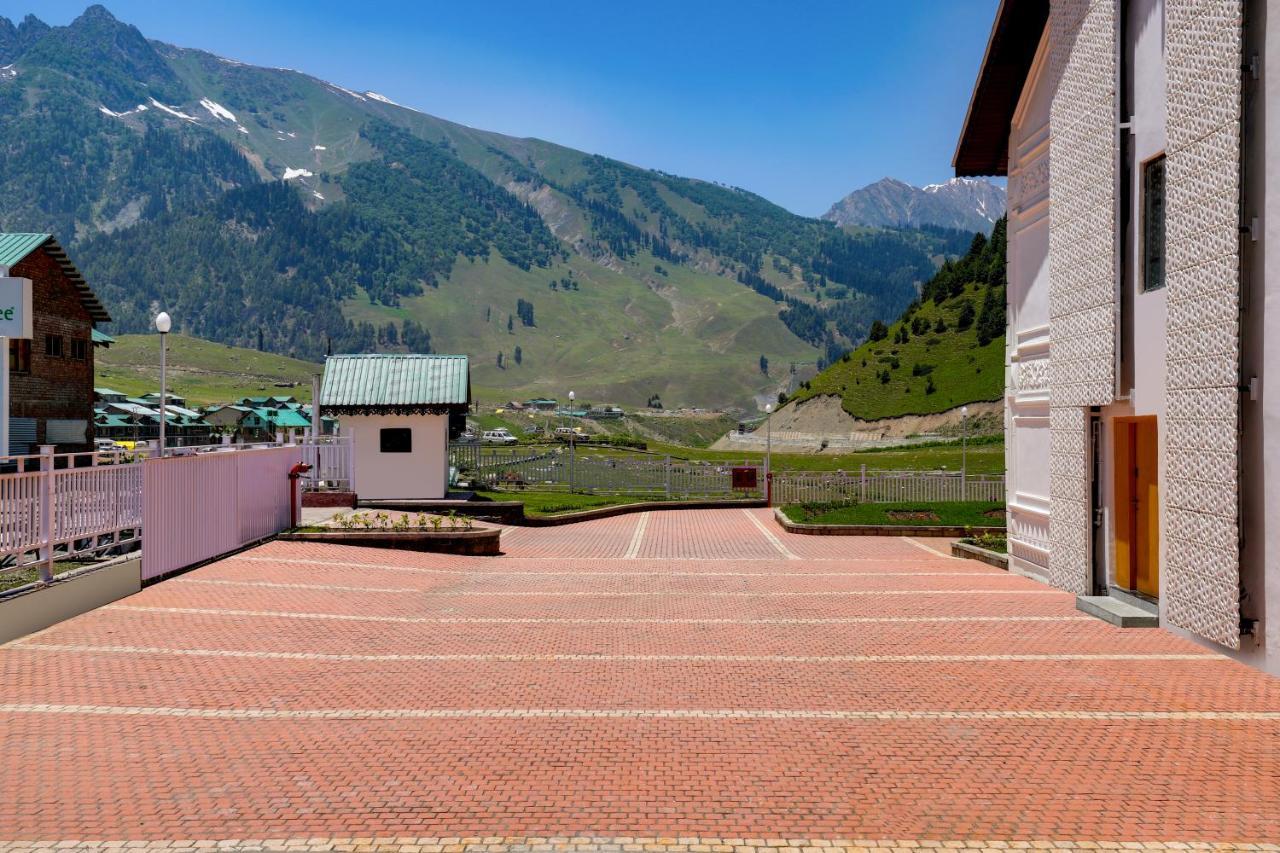 Lemon Tree Hotel, Sonāmarg Εξωτερικό φωτογραφία